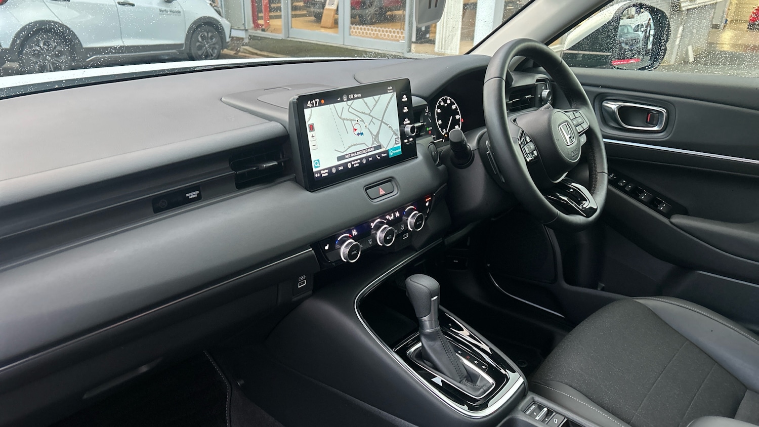 Used Honda HR-V 2023 for sale - 77271302: Photo 2