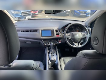 Used Honda HR-V 2017 for sale - 79571640: Photo