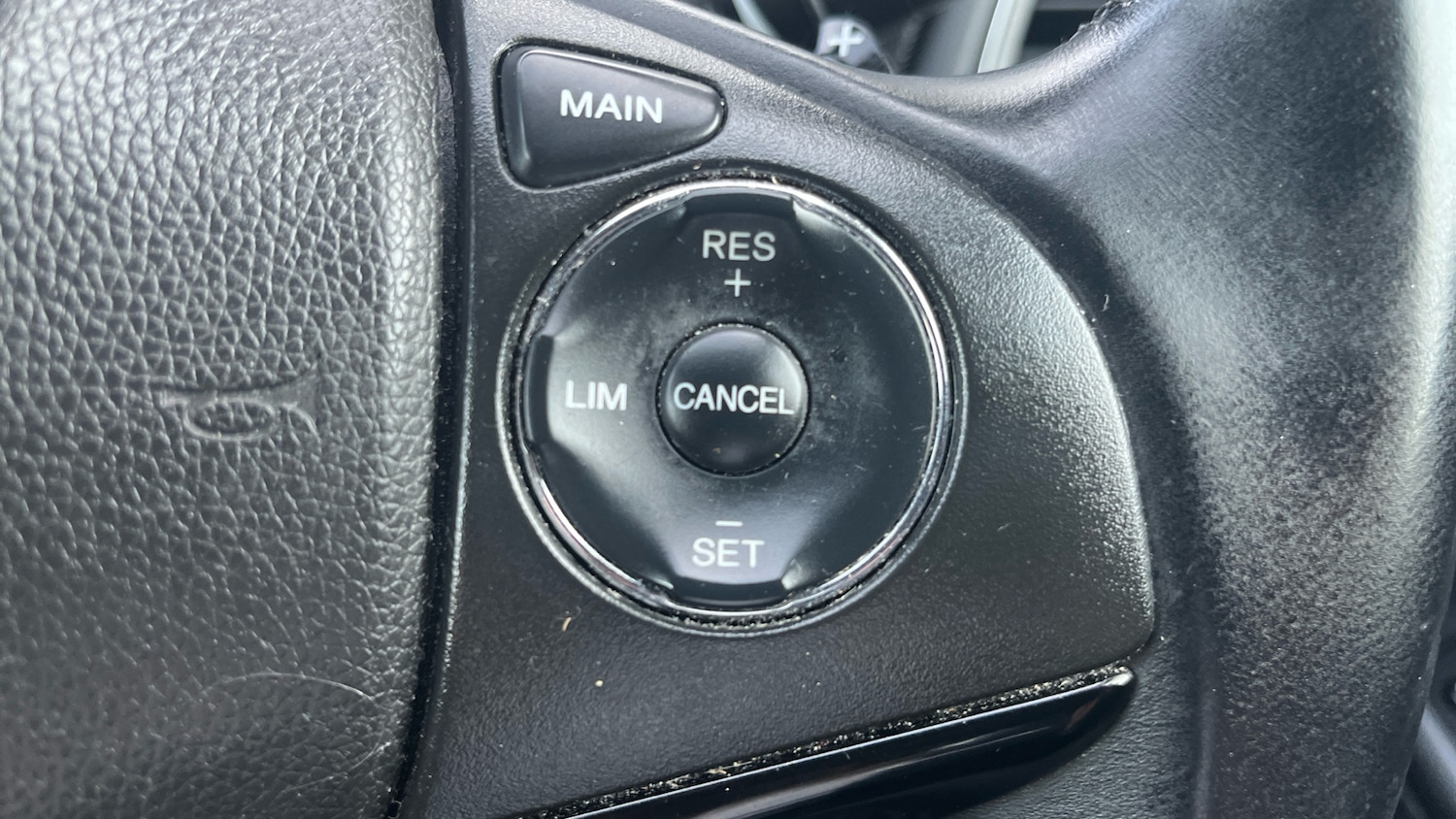 Used Honda HR-V 2018 for sale - 76193080: Photo 28