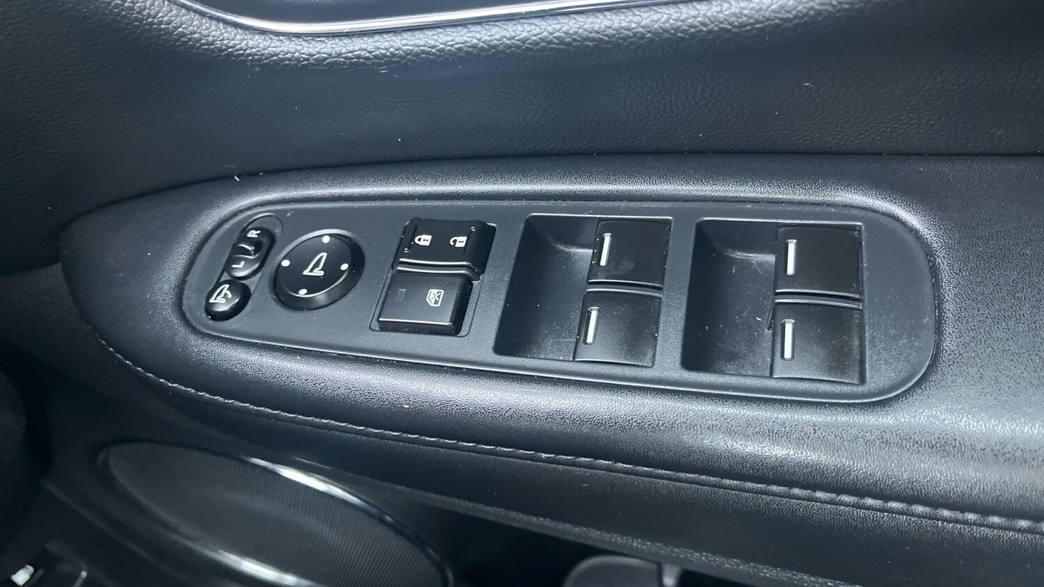 Used Honda HR-V 2018 for sale - 76193080: Photo 32