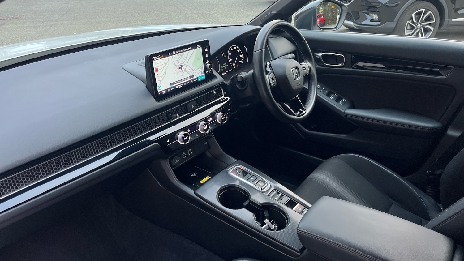 Used Honda Civic 2023 for sale - 76517892: Photo 2