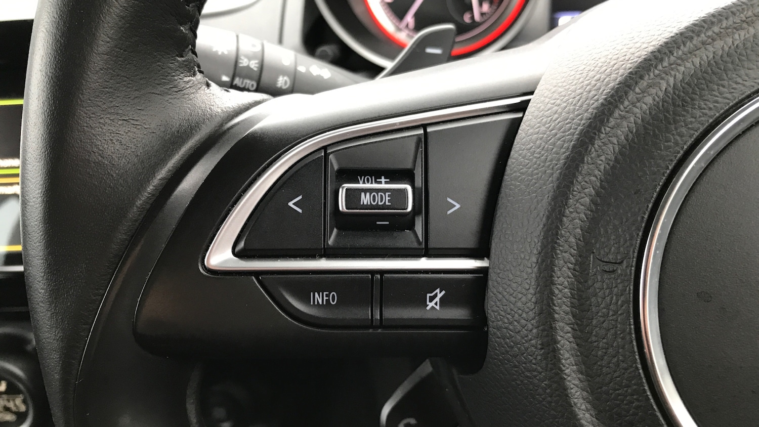 Used Suzuki Swift 2023 for sale - 77354214: Photo 29