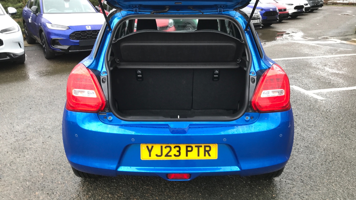 Used Suzuki Swift 2023 for sale - 77354214: Photo 4