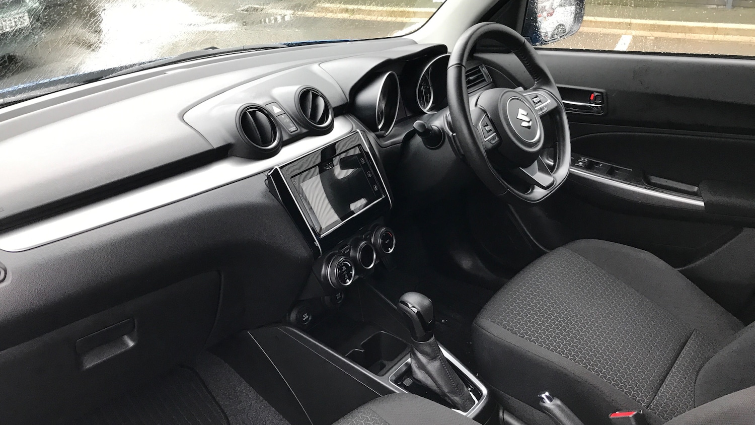 Used Suzuki Swift 2023 for sale - 77354214: Photo 9