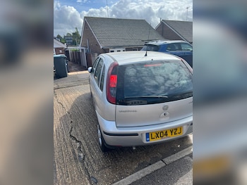 Used Vauxhall Corsa 2004 for sale - 76394940: Photo