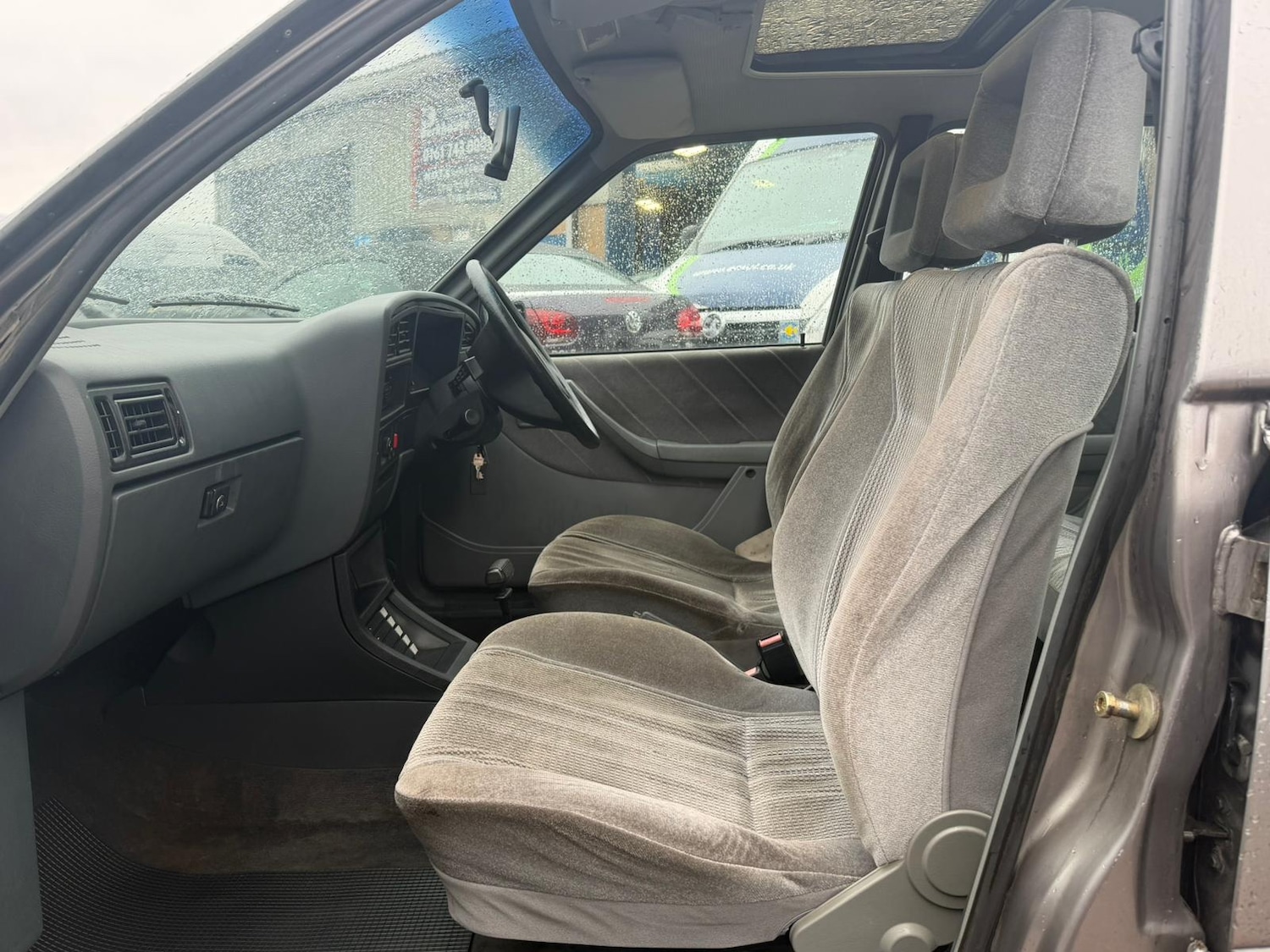 Used Vauxhall Cavalier 1988 for sale - 77607856: Photo 10