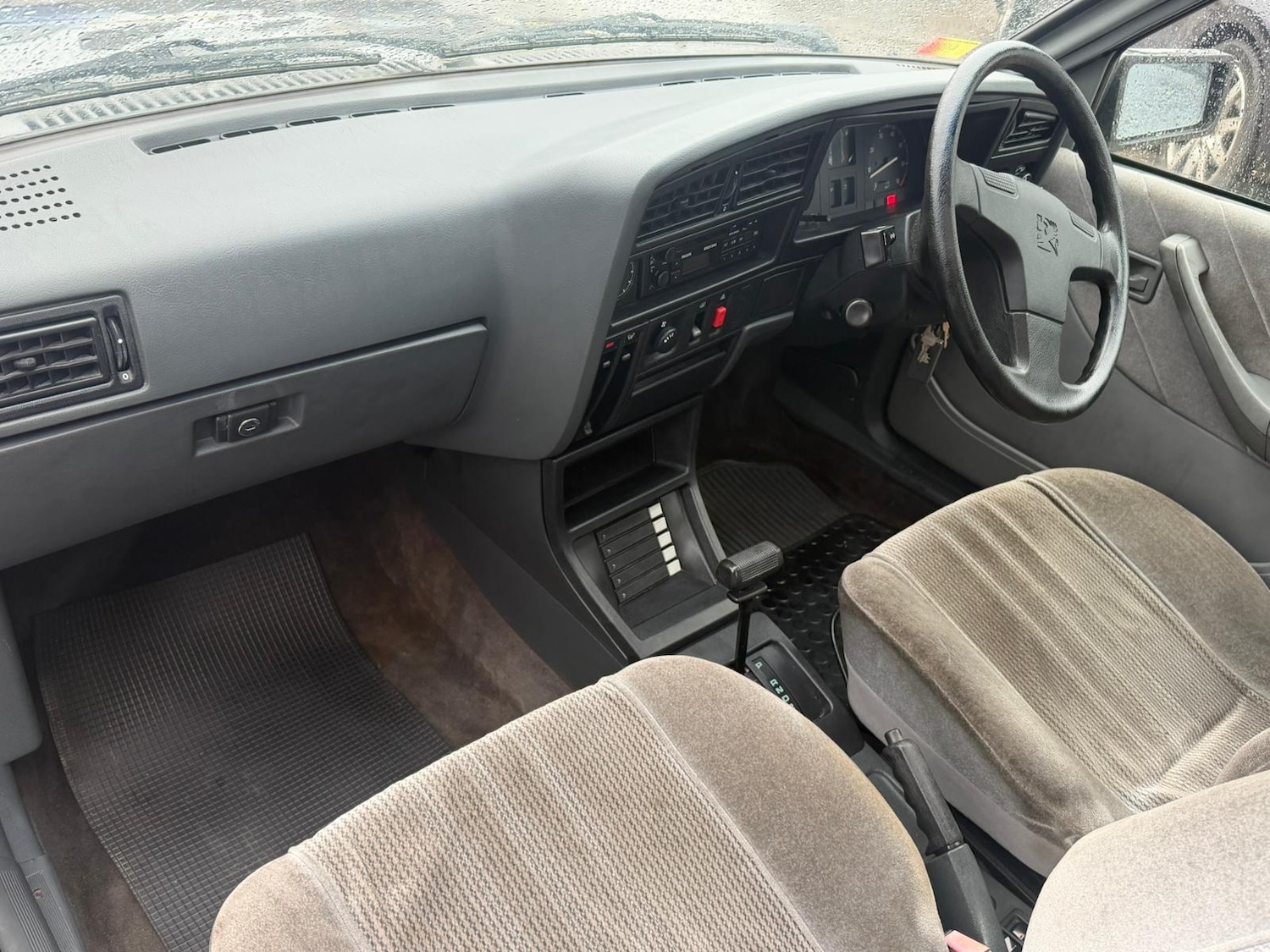 Used Vauxhall Cavalier 1988 for sale - 77607856: Photo 12