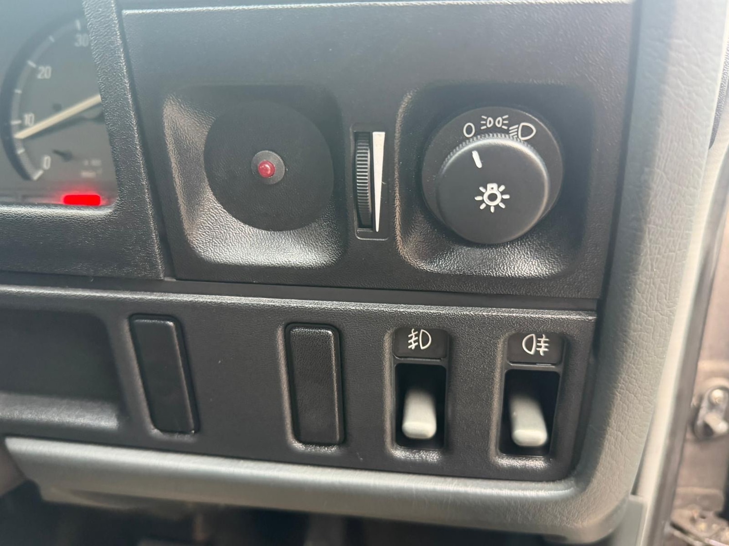 Used Vauxhall Cavalier 1988 for sale - 77607856: Photo 21