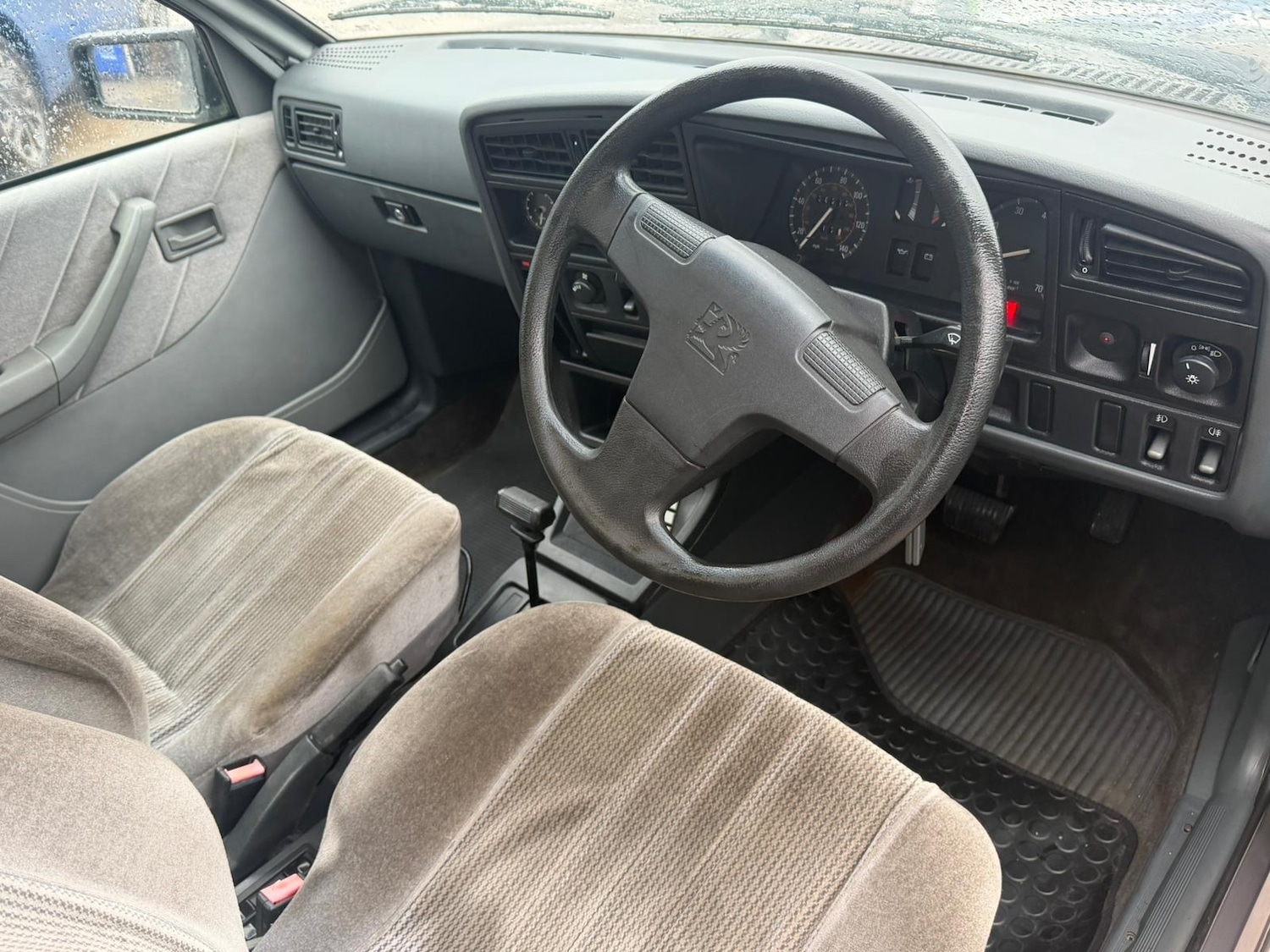 Used Vauxhall Cavalier 1988 for sale - 77607856: Photo 8