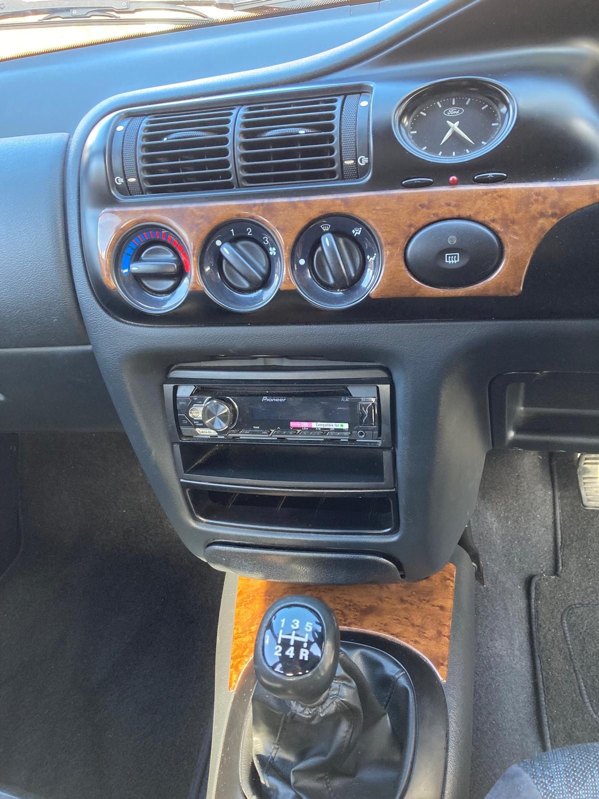 Used Ford Escort 1996 for sale - 78197443: Photo 39