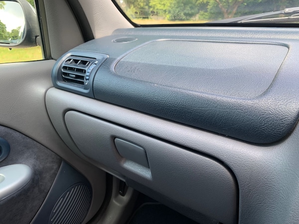 Used Renault Clio 2000 for sale - 76184570: Photo 27