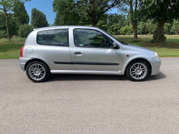 Used Renault Clio 2000 for sale - 76184570: Photo 7