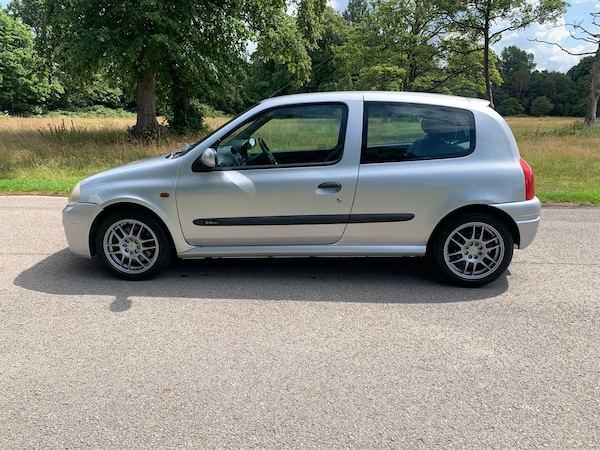 Used Renault Clio 2000 for sale - 76184570: Photo 8