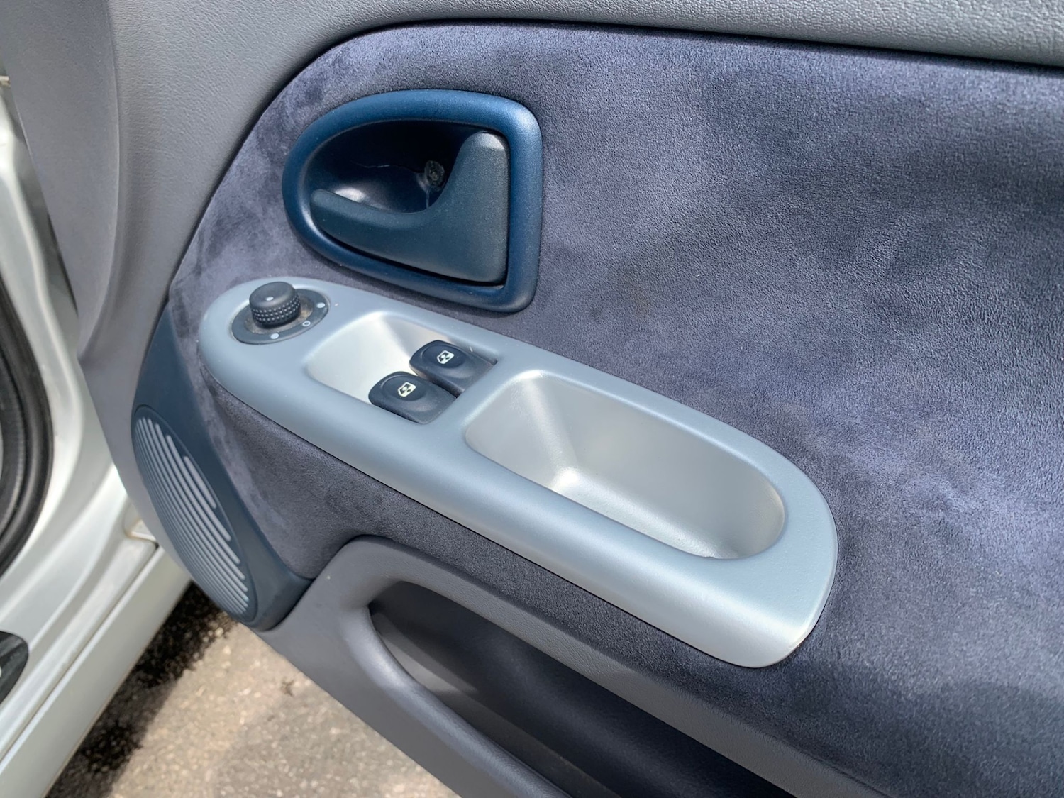 Used Renault Clio 2000 for sale - 78014615: Photo 13