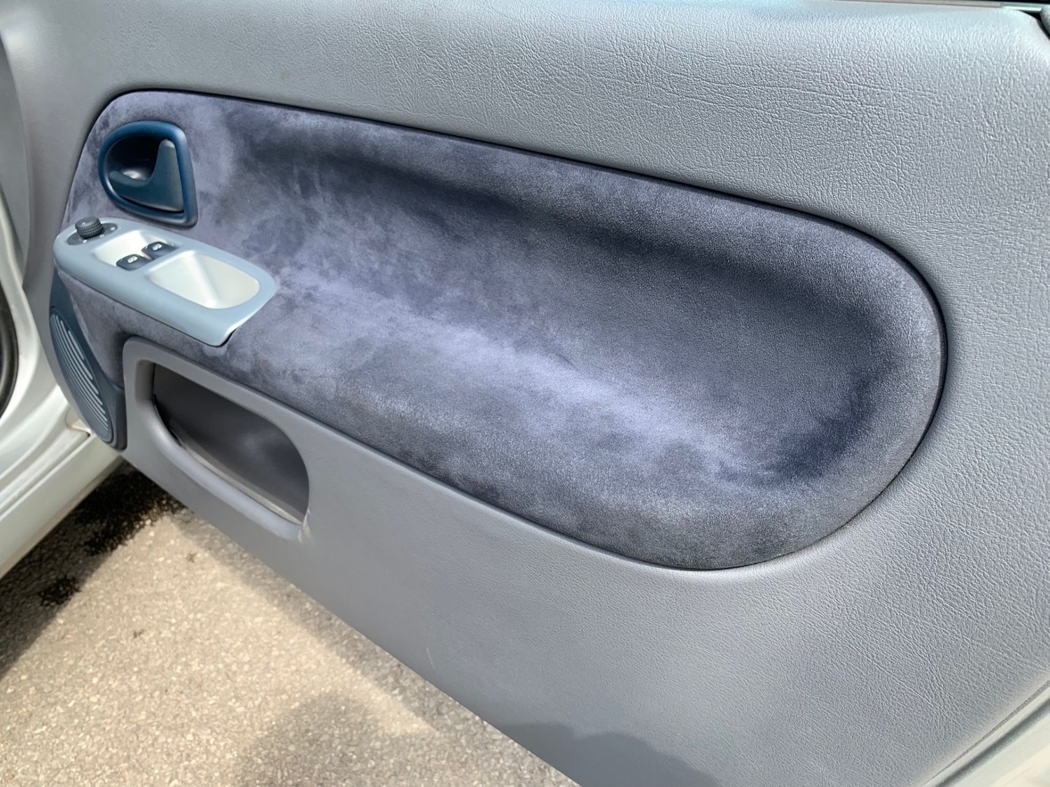 Used Renault Clio 2000 for sale - 78014615: Photo 54