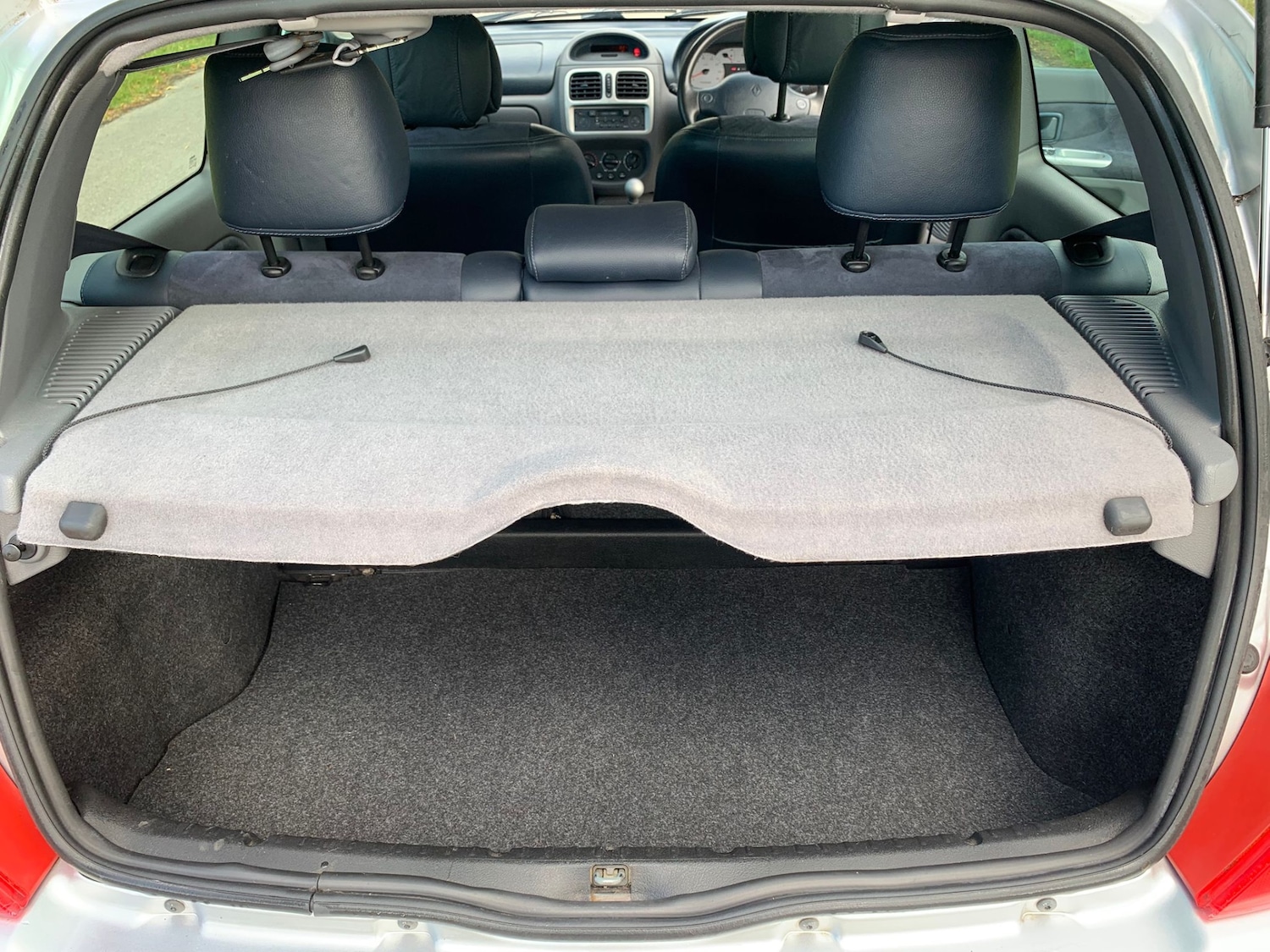 Used Renault Clio 2000 for sale - 78014615: Photo 9