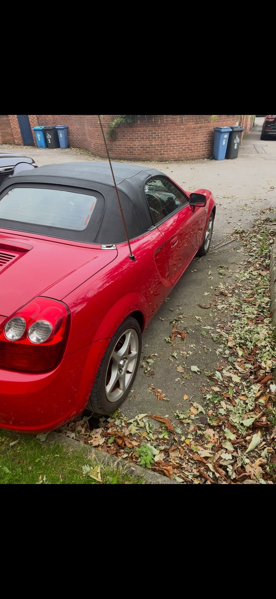 Used Toyota MR2 2004 for sale - 76394951: Photo 10