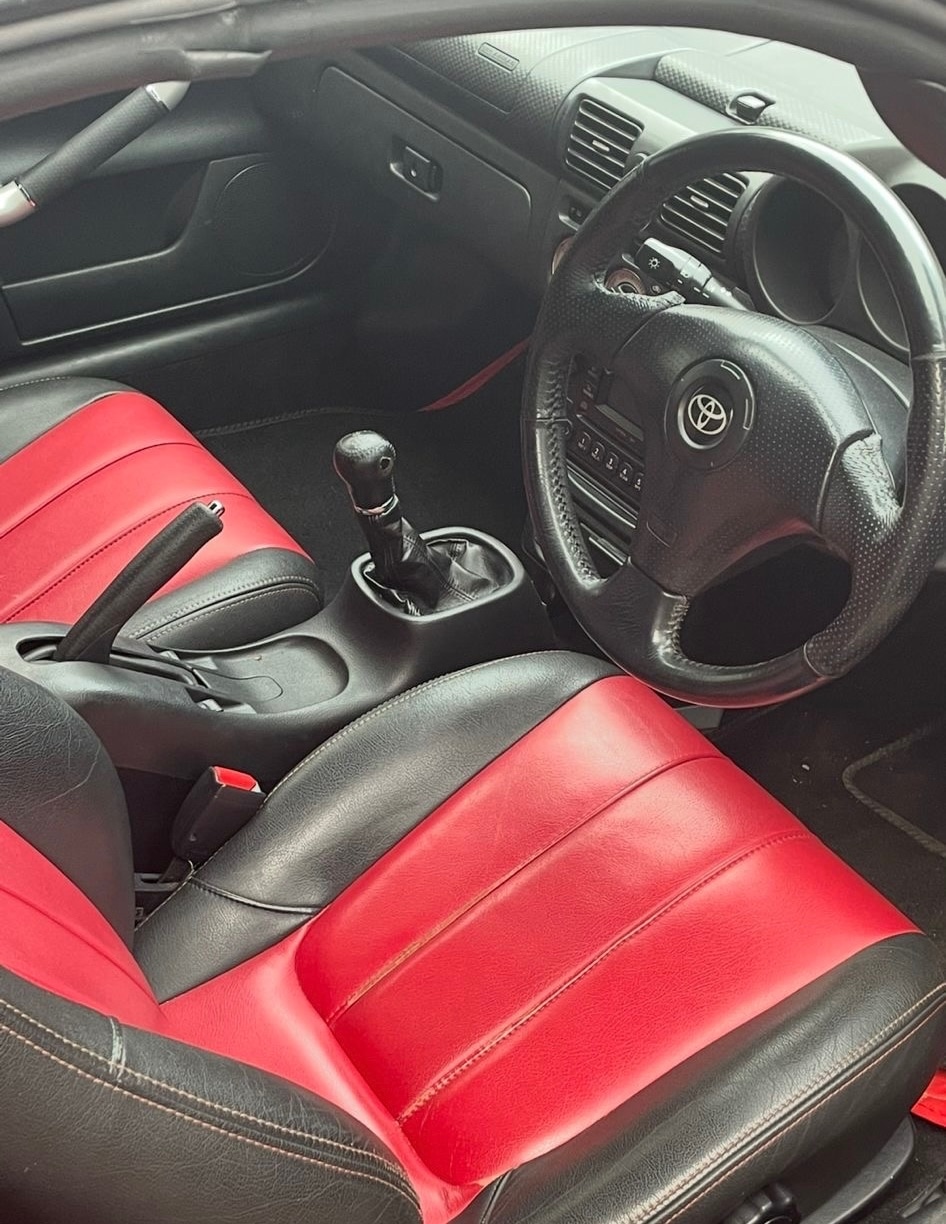 Used Toyota MR2 2004 for sale - 76394951: Photo 19