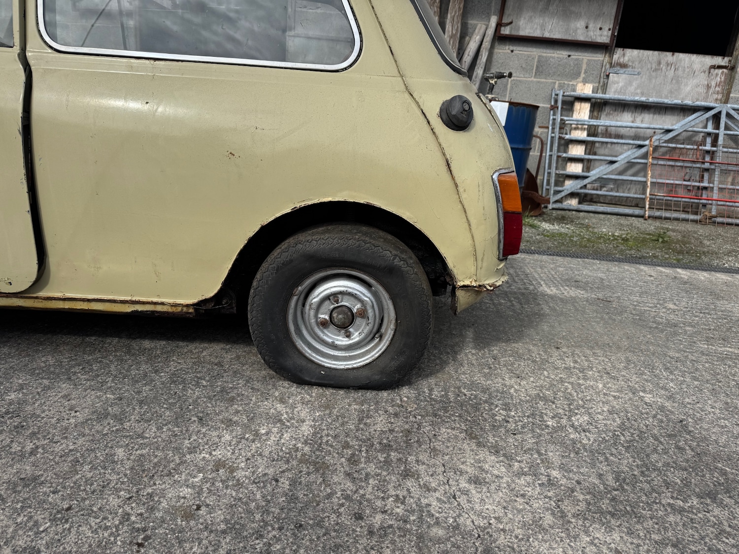 Used Austin Mini 1967 for sale - 76221855: Photo 9