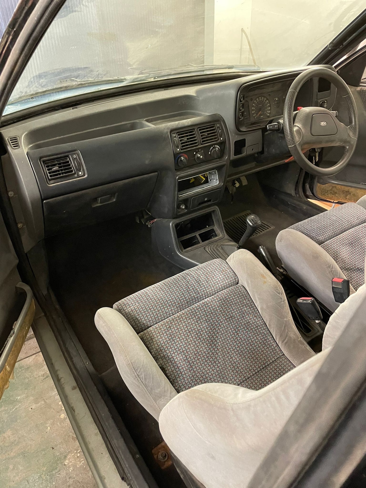 Used Ford Escort 1989 for sale - 78121643: Photo 13