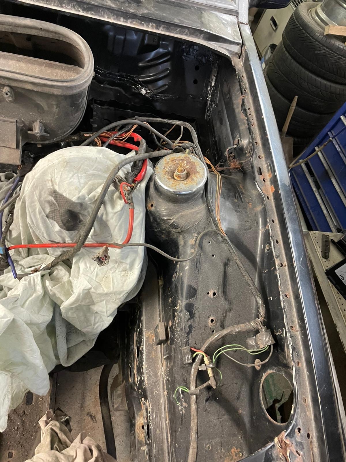 Used Ford Escort 1989 for sale - 78121643: Photo 27