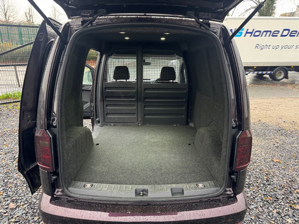 Used Volkswagen Caddy 2017 for sale - 76615882: Photo 4