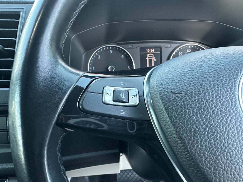 Used Volkswagen Transporter 2016 for sale - 76640624: Photo 18