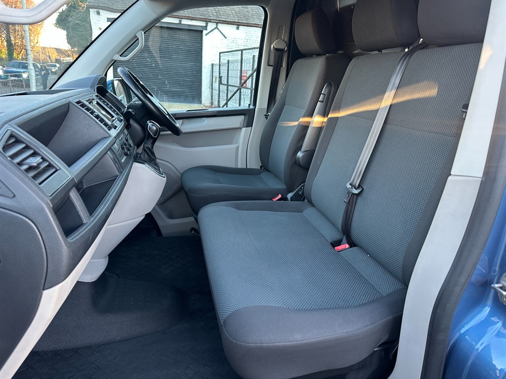 Used Volkswagen Transporter 2016 for sale - 76640624: Photo 32