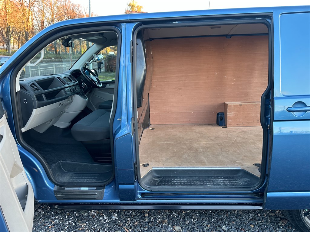 Used Volkswagen Transporter 2016 for sale - 76640624: Photo 34