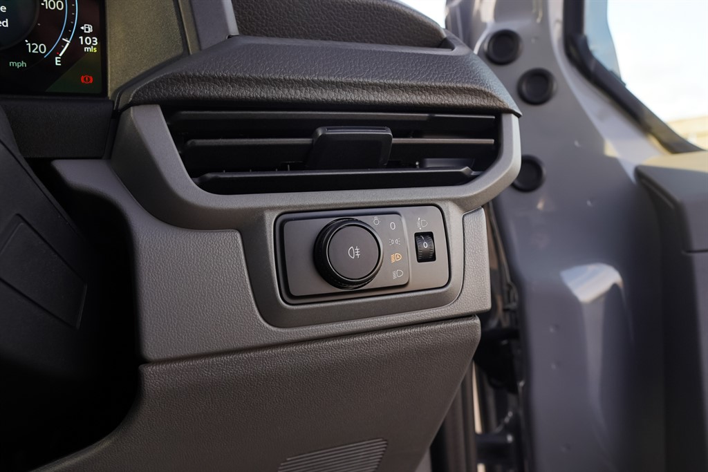 Used Volkswagen Transporter 2025 for sale - 76580351: Photo 28