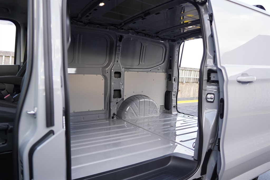 Used Volkswagen Transporter 2025 for sale - 76580351: Photo 45