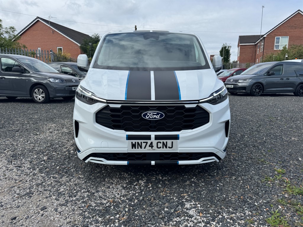 Used Ford Transit Custom 2024 for sale - 76580387: Photo 2