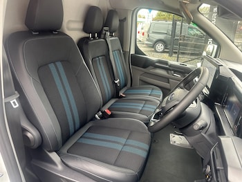 Used Ford Transit Custom 2024 for sale - 76580387: Photo