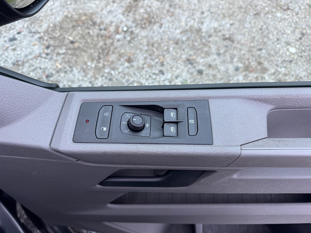 Used Volkswagen Transporter 2022 for sale - 77036452: Photo 30