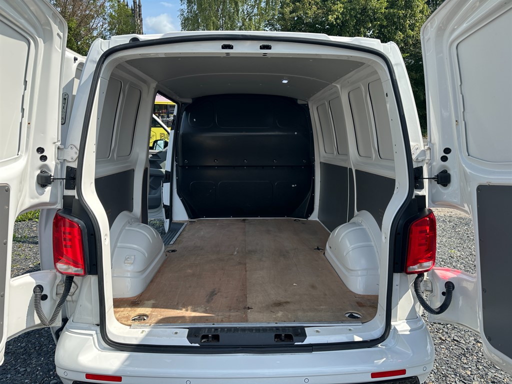 Used Volkswagen Transporter 2020 for sale - 76580385: Photo 14