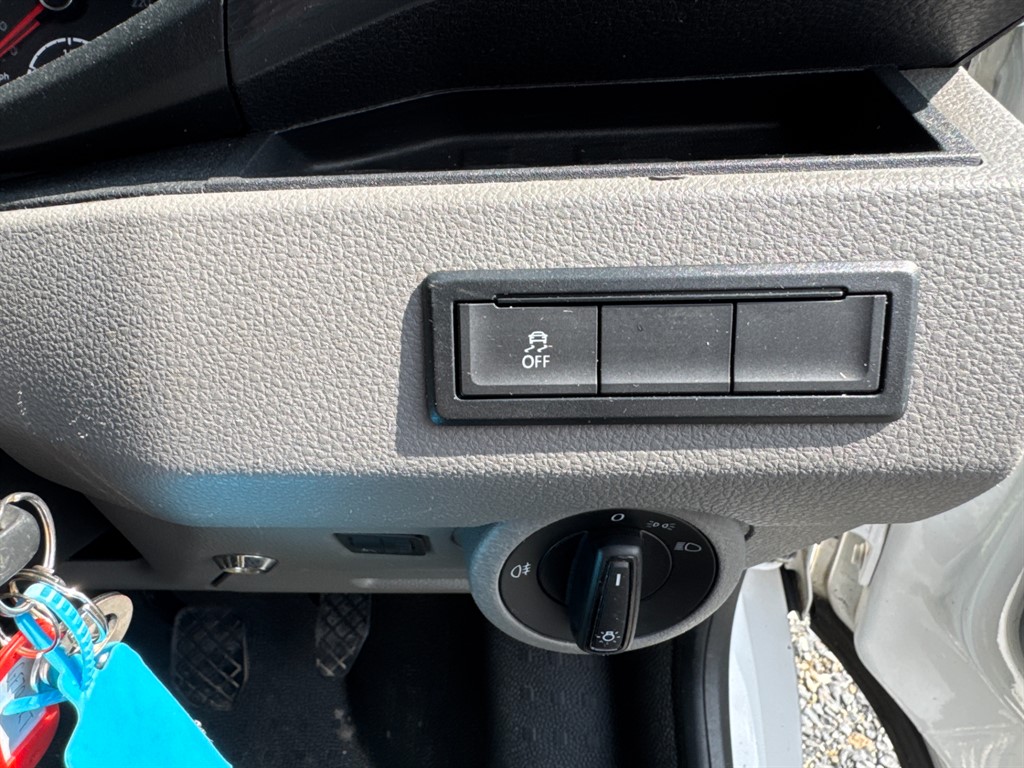 Used Volkswagen Transporter 2020 for sale - 76580385: Photo 29