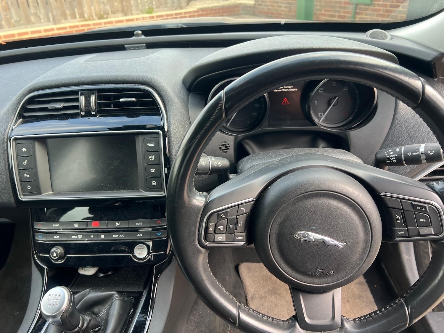 Used Jaguar XE 2015 for sale - 75639287: Photo 10