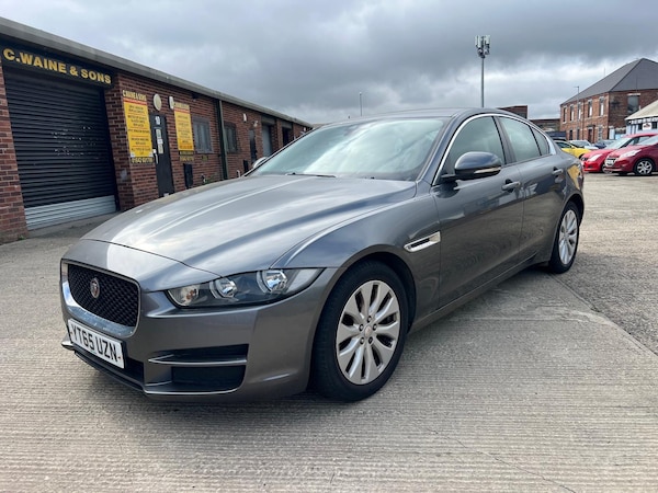 Used Jaguar XE 2015 for sale - 75639287: Photo 1