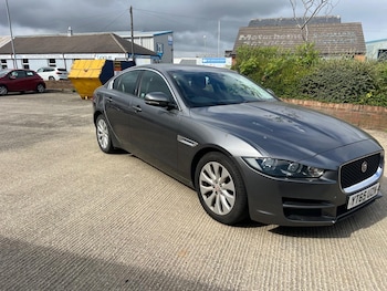 Used Jaguar XE 2015 for sale - 75639287: Photo 3