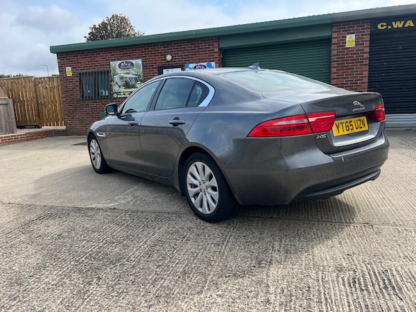 Used Jaguar XE 2015 for sale - 75639287: Photo 4