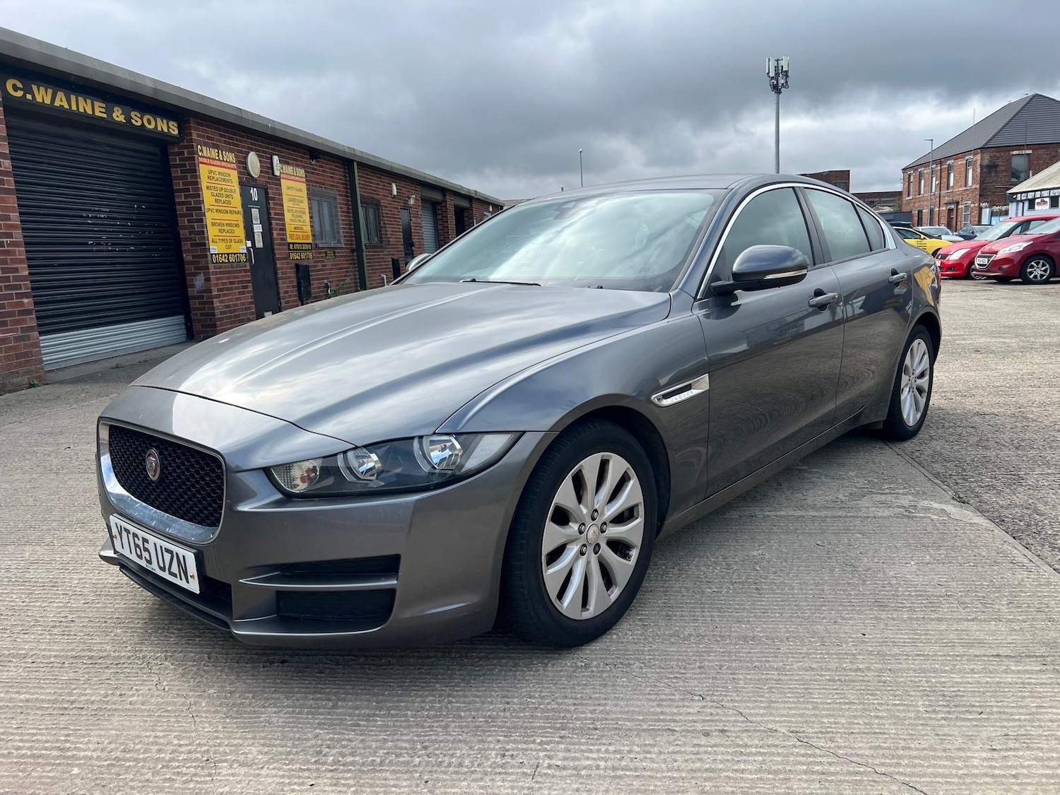 Used Jaguar XE 2015 for sale - 75639287: Photo 6