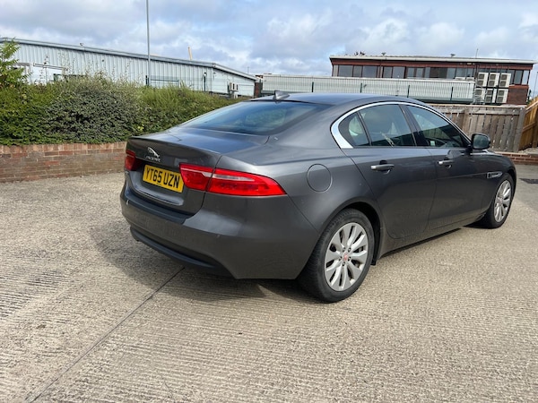 Used Jaguar XE 2015 for sale - 75639287: Photo 6