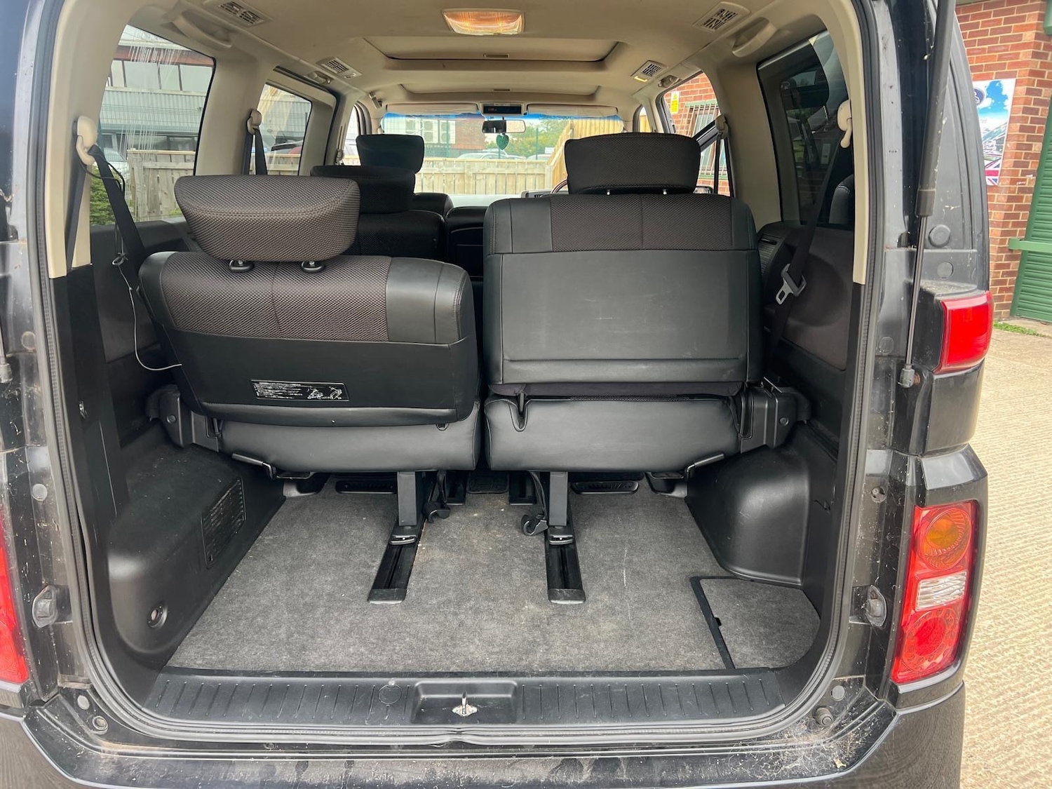 Used Nissan Elgrand 2022 for sale - 76618392: Photo 10