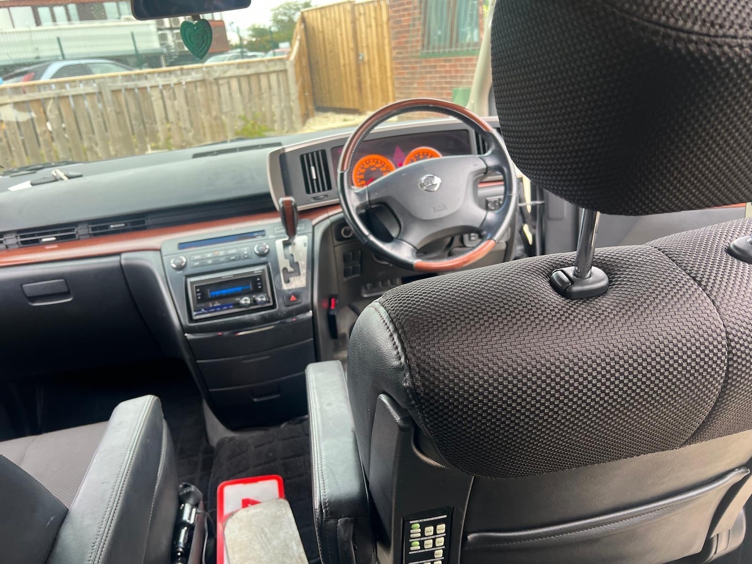 Used Nissan Elgrand 2022 for sale - 76618392: Photo 14