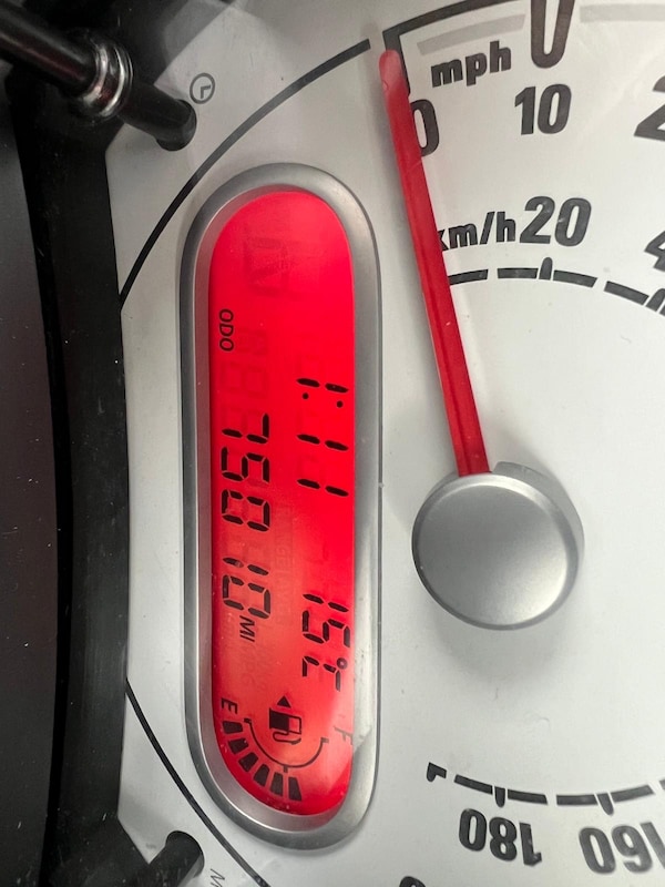 Used Vauxhall Agila 2011 for sale - 76146875: Photo 10