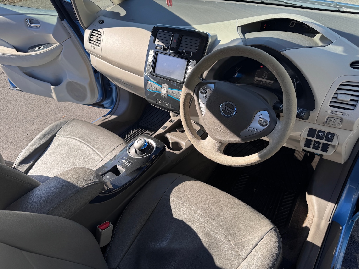 Used Nissan Leaf 2011 for sale - 76317493: Photo 10