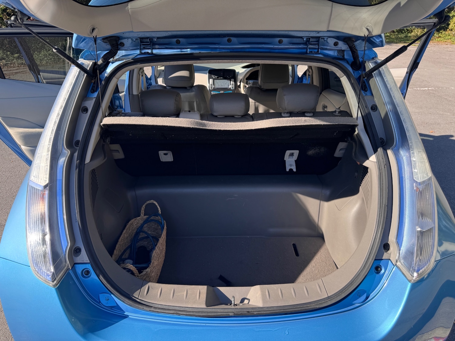 Used Nissan Leaf 2011 for sale - 76317493: Photo 11