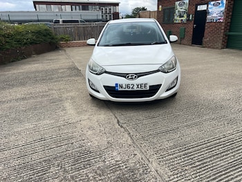 Used Hyundai i20 2012 for sale - 79463777: Photo
