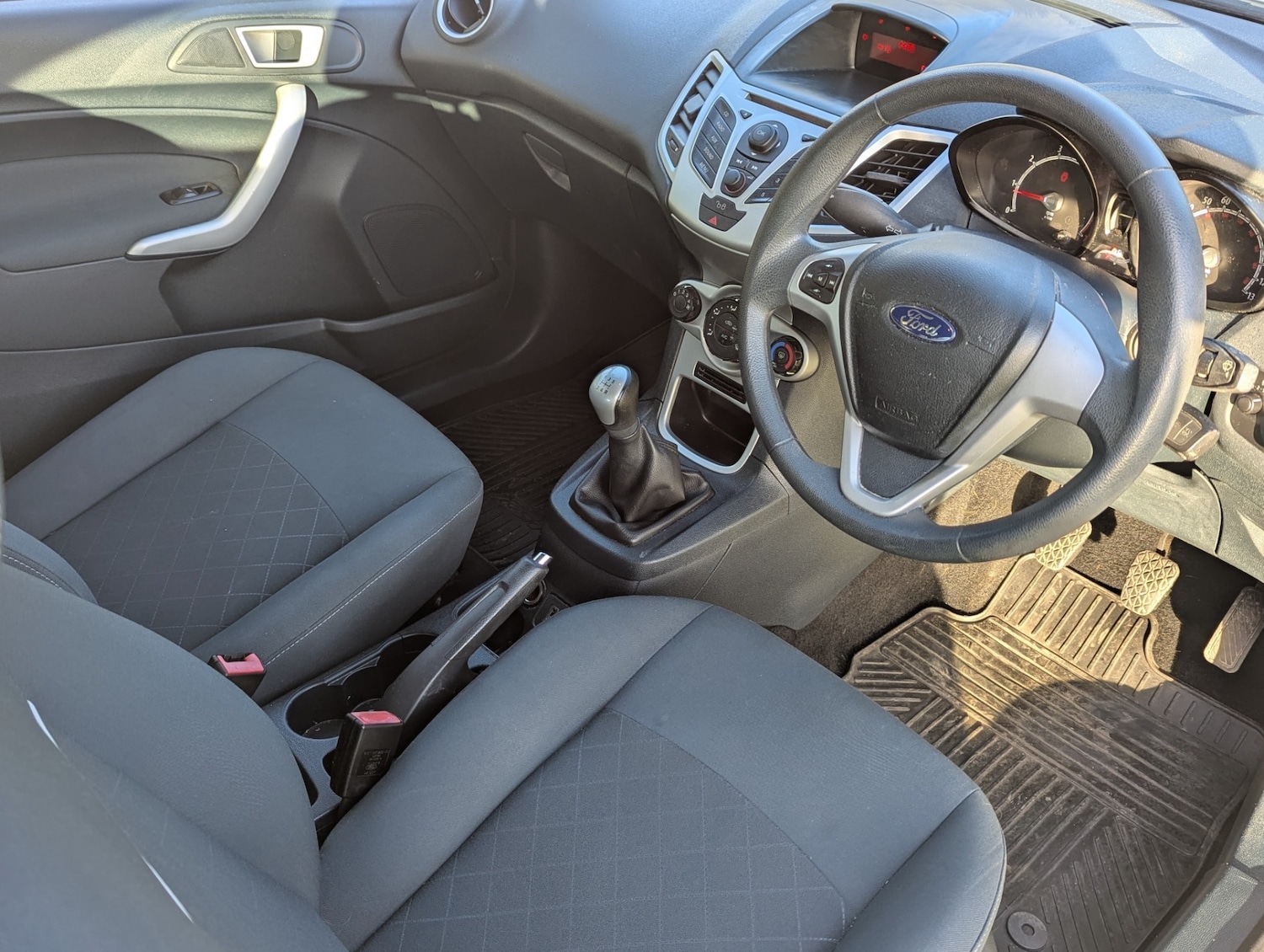 Used Ford Fiesta 2012 for sale - 76684470: Photo 13