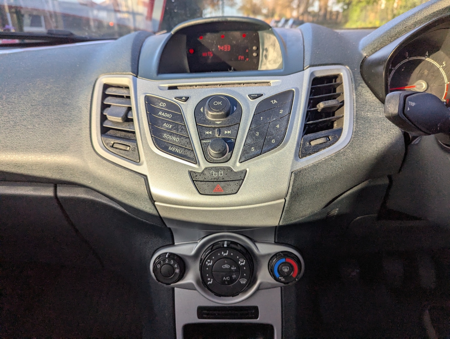 Used Ford Fiesta 2012 for sale - 76684470: Photo 21